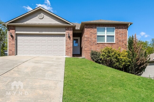 Building Photo - 2001 Honeycomb St