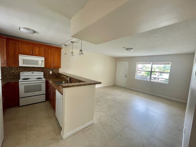Photo - 2521 Pierce St Unit 10