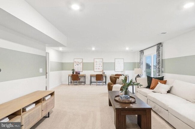 Photo - 124 Woodford Dr