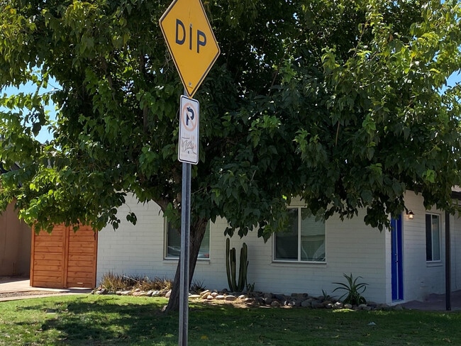 Photo - 807 E Amelia Ave