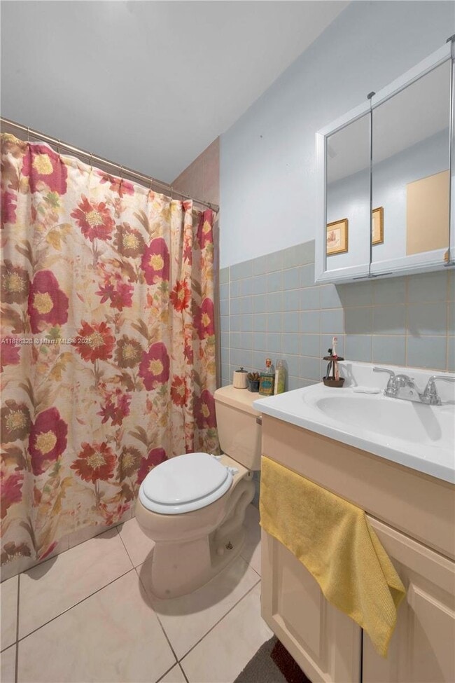 Photo - 334 E 18th St Unit 4