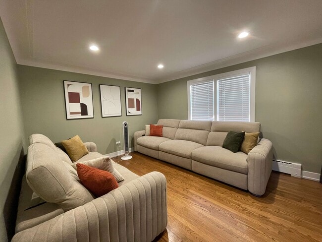 Photo - 5841 W Higgins Ave Unit 2R