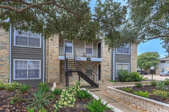 Photo - 4545 Louetta Rd Condo Unit d1