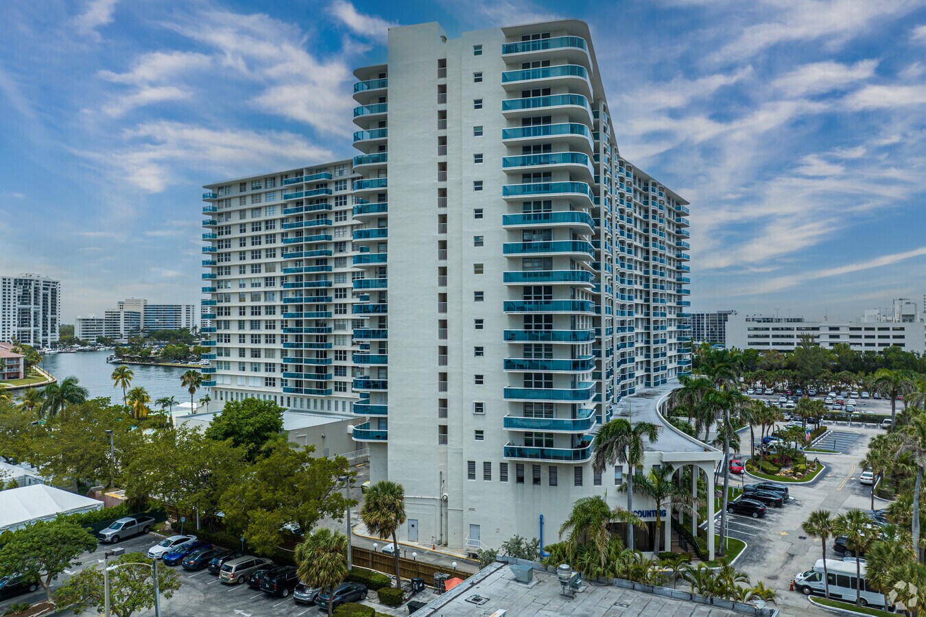 Apartamentos - The Hallmark