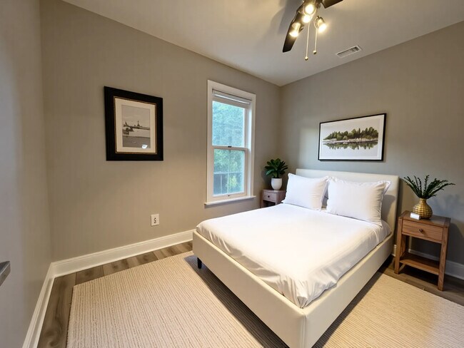 Photo - Stunning 2 Bed Suite With Private Deck! Unit 2