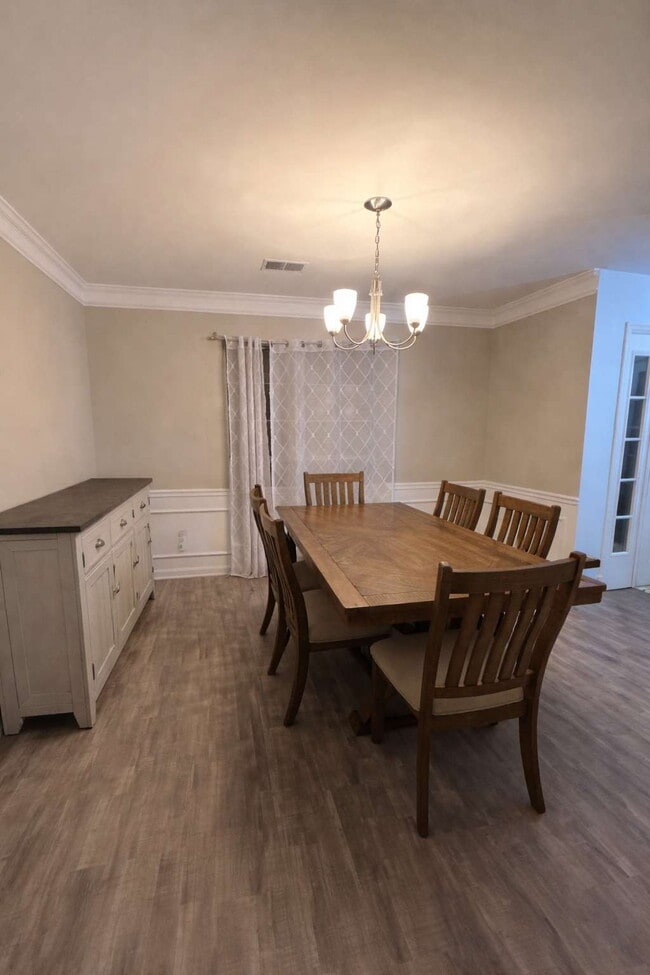 Photo - 4BD Home in Heart of Mt. Pleasant- Center Lake