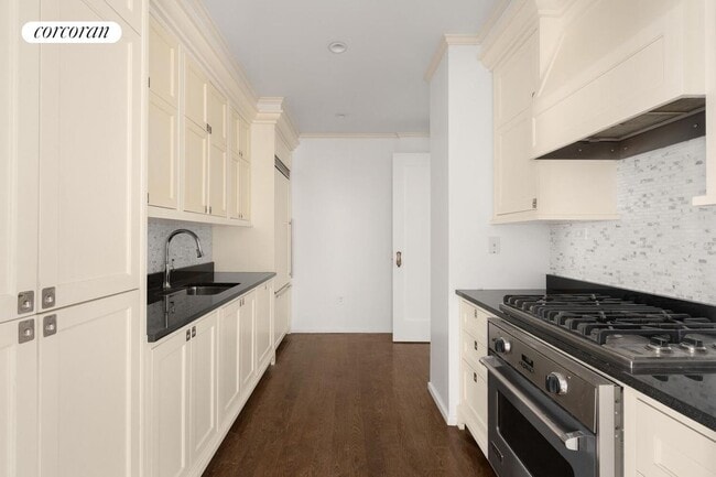 Photo - 1 Central Park S