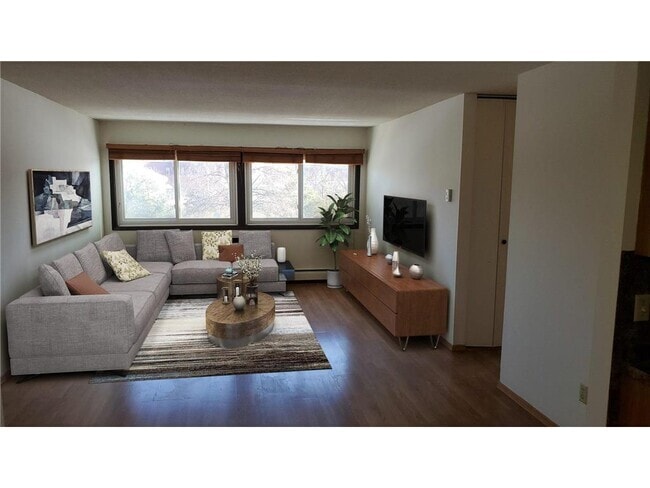 Building Photo - 2616 Harriet Ave Unit 304 Rental