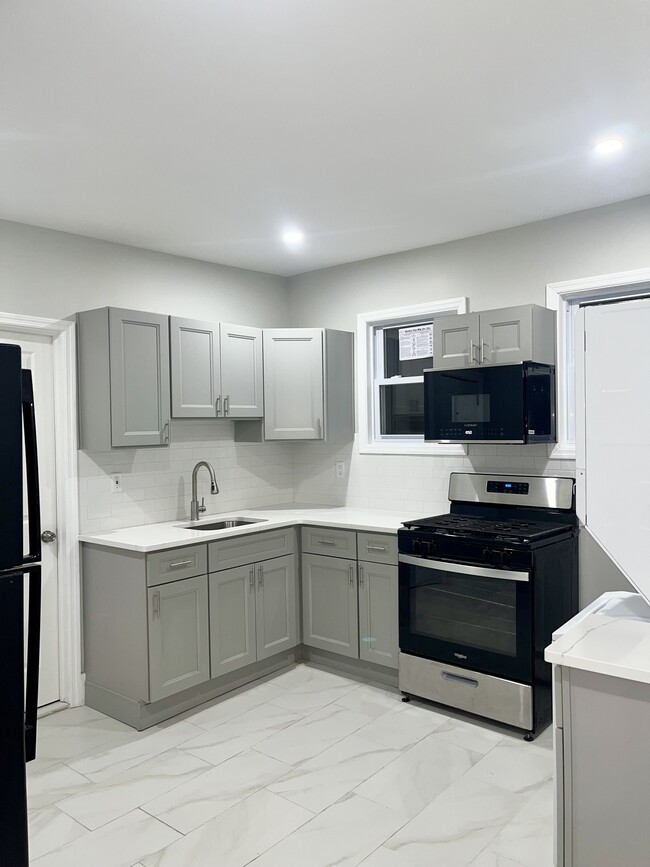 Photo - 364 River Dr Unit 1