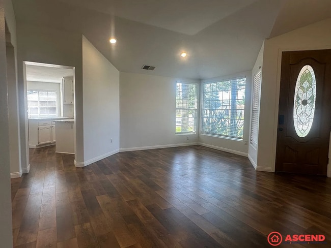 Photo - 10407 Loughton Ave