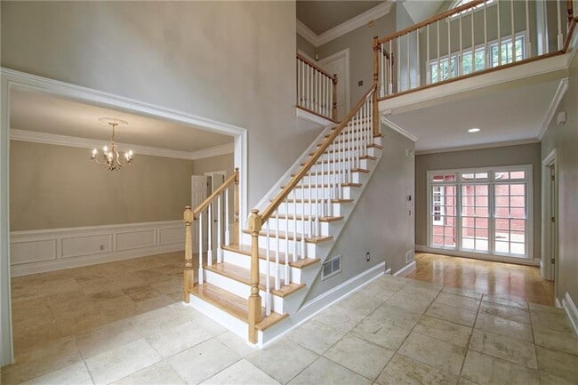 Photo - 1150 Goodwin Pl NE