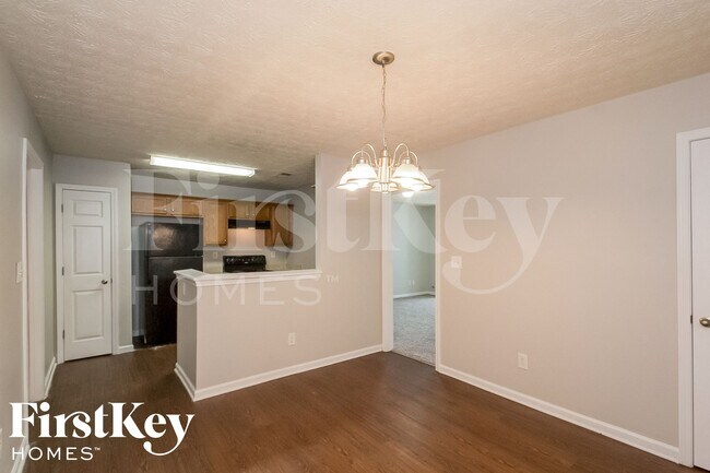 Photo - 6104 Ruth St SW