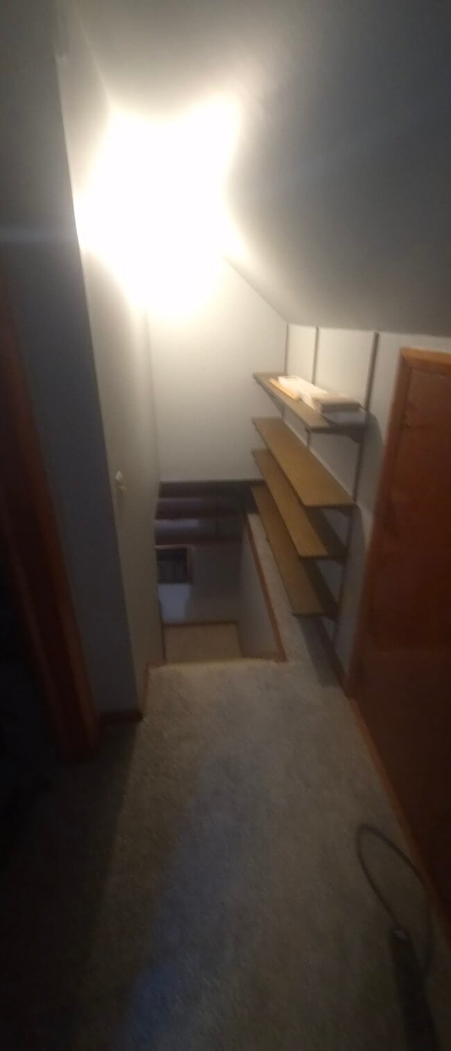 1305 3rd Ave W