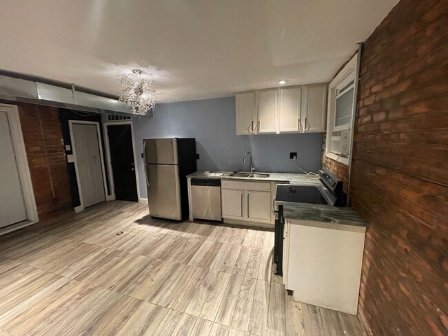 Photo - CASS D APARTMENTS-516 Kirby Unit B6