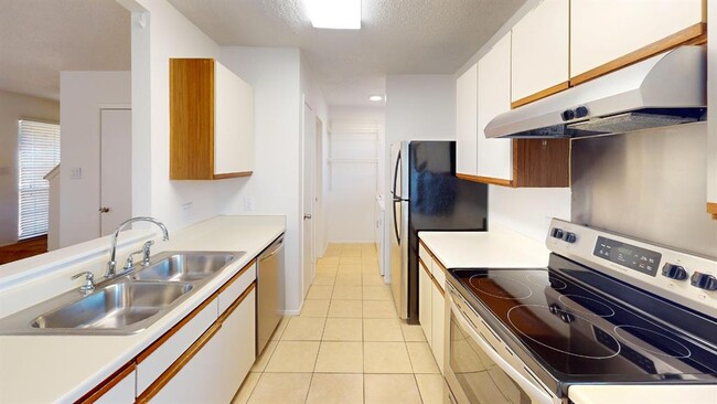 Photo - 1015 E Yager Ln Unit 157