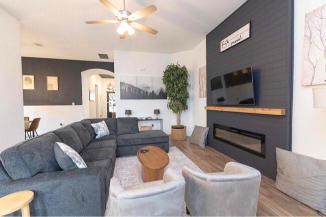 Photo - 267 Nautical Lp