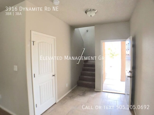 Photo - 3916 Dynamite Rd NE