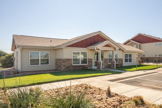 Building Photo - Avenue Commons