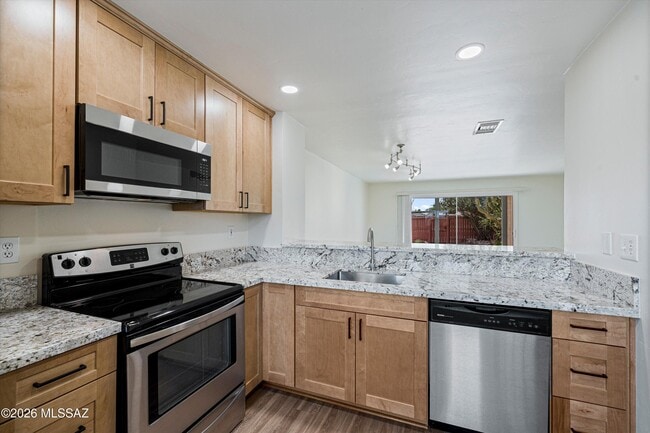 Photo - 2616 Ironcrest Dr W