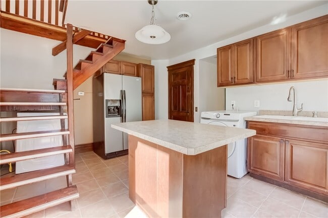 Photo - 32 Birch Crescent St