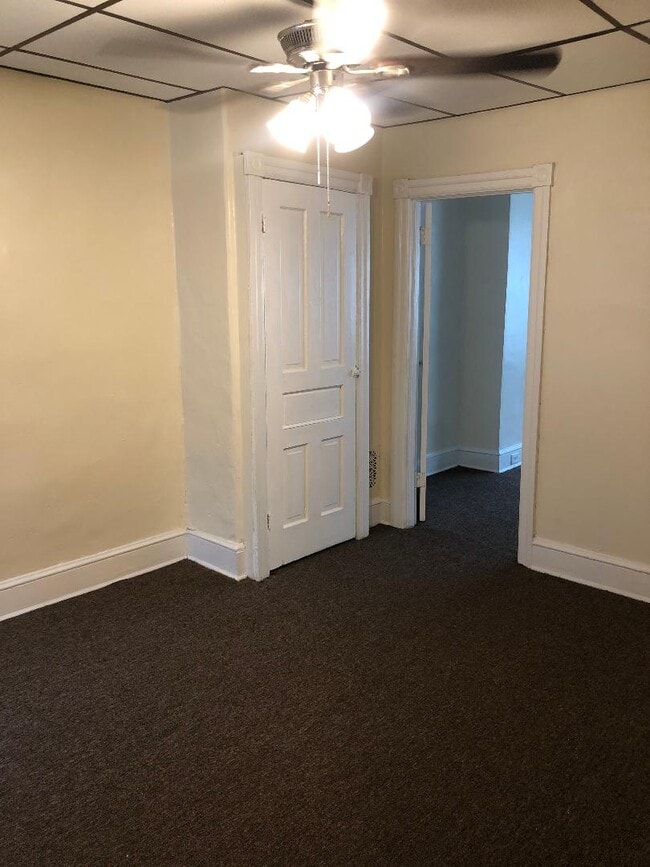 2127 S 65th St Unit 2nd fl-2 bdrm