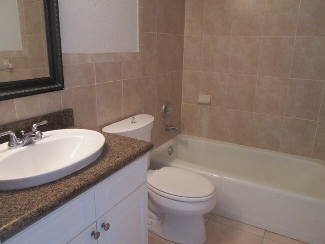 Photo - 405 N Cypress Dr Unit 8