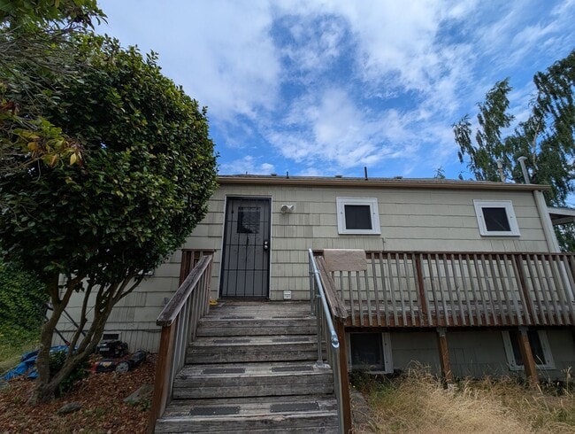 Photo - 1611 Trenton Ave