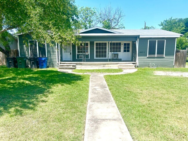 Photo - 2431 Cincinnati Av Unidad 1