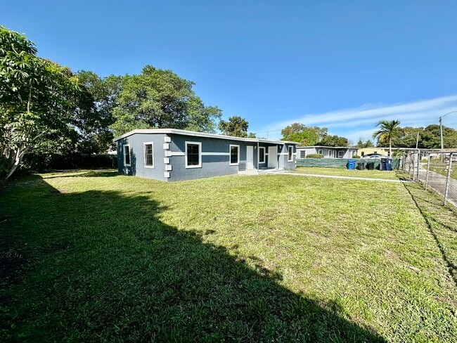 Photo - 15920 Bunche Park School Dr