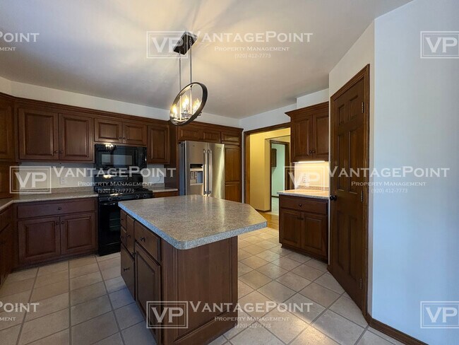 Photo - 1482 Parkway Dr