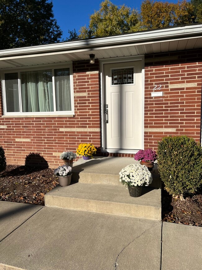 Photo - 22 Ansel Ave