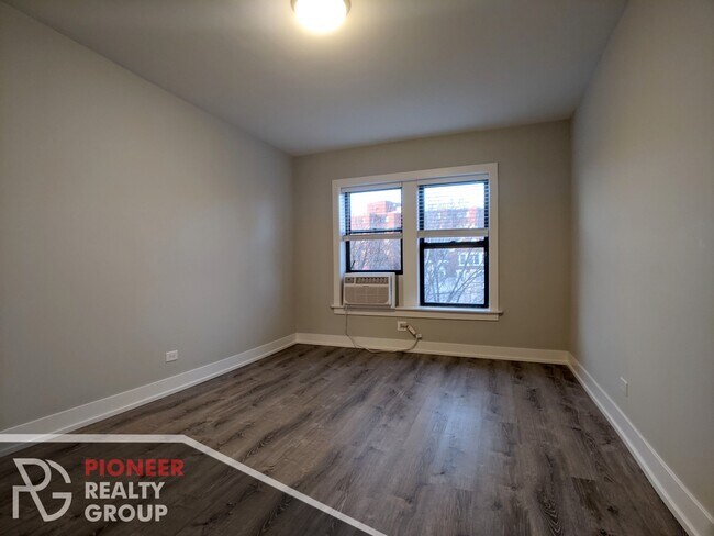Photo - 709 W Brompton Ave Apartments