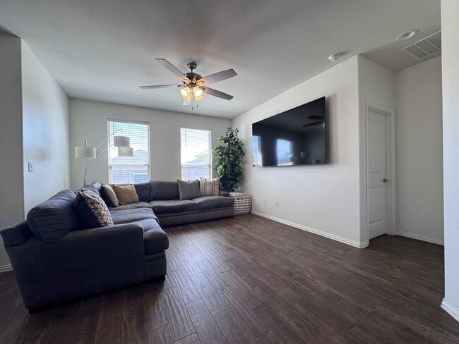 Photo - 1710 Wrigley Dr