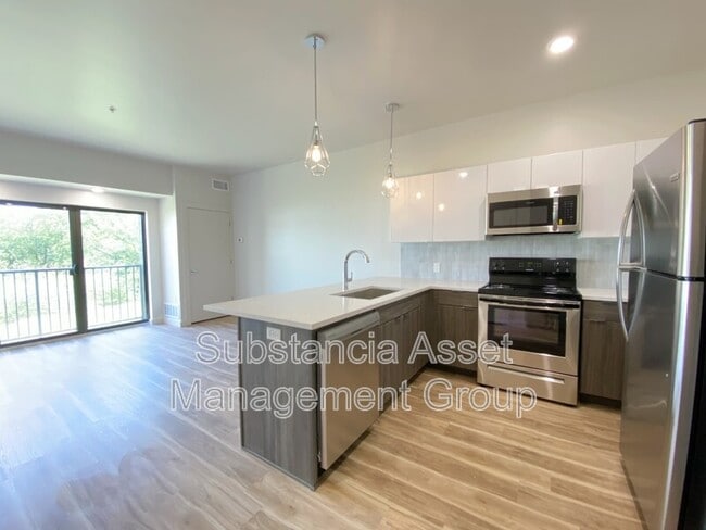 Photo - 1683 Midtown Pl