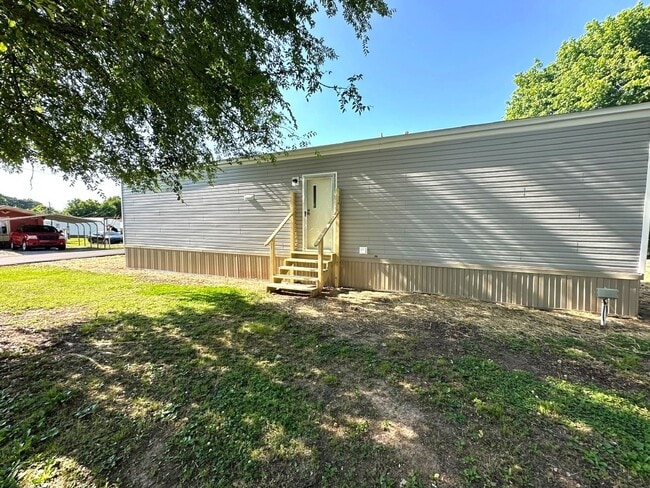 Photo - Brand new Efficiency 1 BR mobile home with large bonus room Unit Lenlock Mobile Home Park Lot 10-1