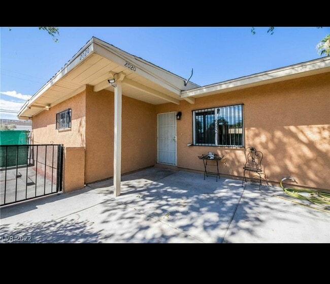2020 Poplar Ave