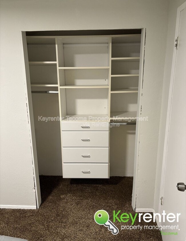 Photo - 1302 E 40th St