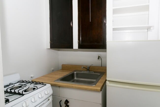 Photo - 4650 N Paulina St Unit 801