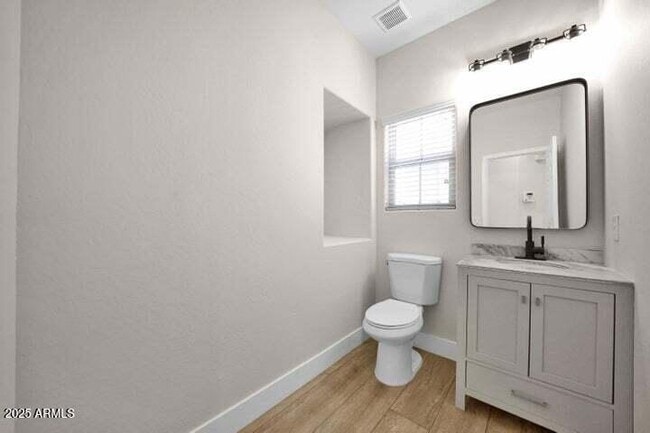 Photo - 3941 E Cat Balue Dr