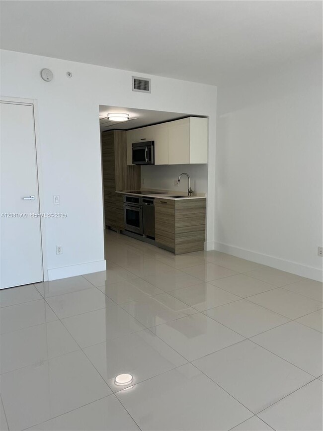 Photo - 1300 Brickell Bay Dr Unit 1606