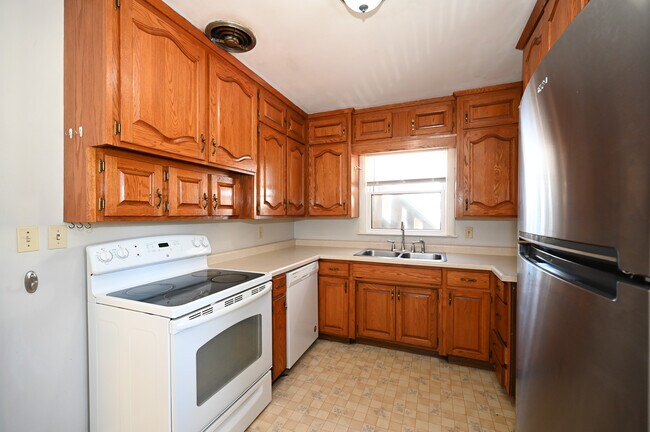 Photo - 1801 3rd St SW