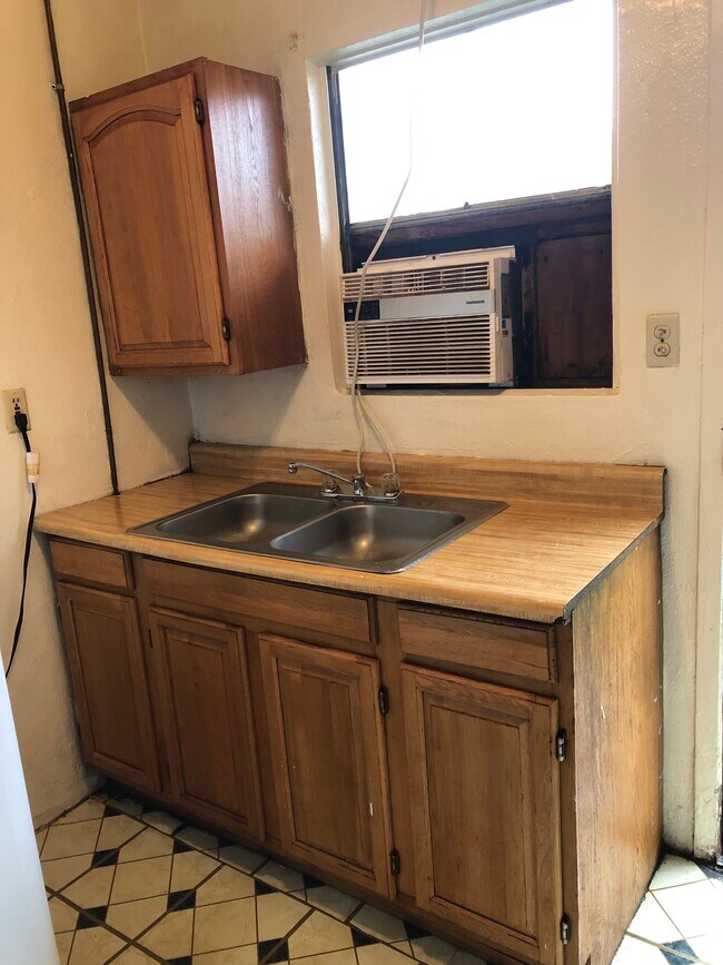 Photo - 725 W Oak St Unit 11