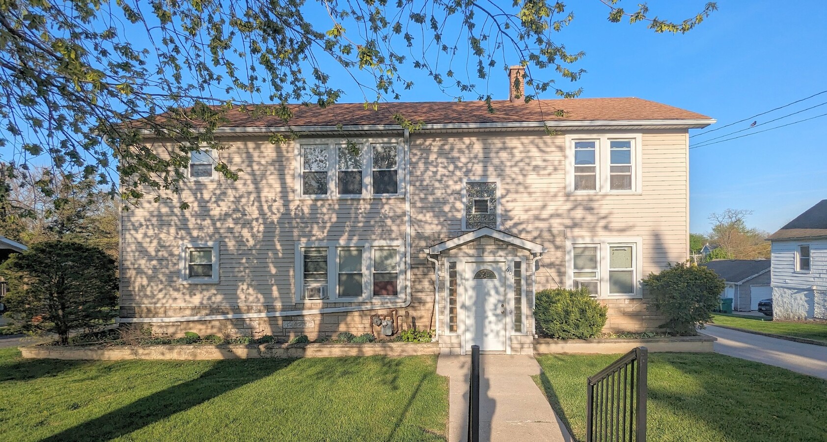 Photo - 607 Walnut St Casa