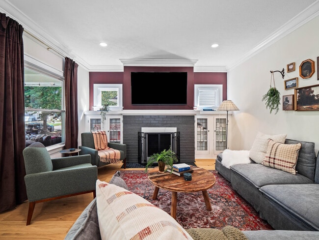 Building Photo - 18031 Larchwood Ave Unit ID1291574P