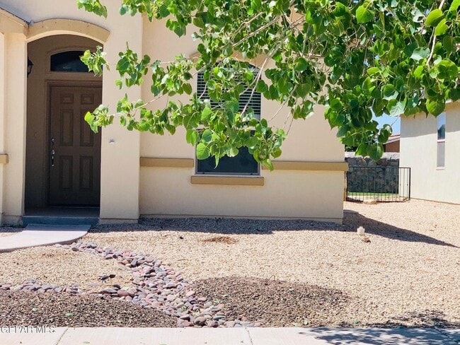 Photo - 3837 Loma Cristobal