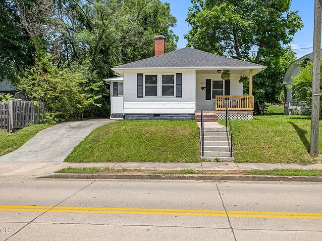 Cozy bungalow in the heart of kingsport - Cozy bungalow in the heart of kingsport