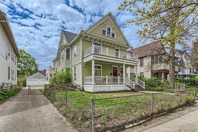 Photo - 1814 13th Ave S
