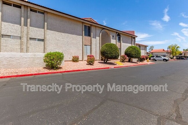 Building Photo - 10610 S 48th St Rental