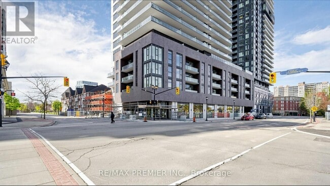 Photo - 2075 Lakeshore Rd. Unité 2001