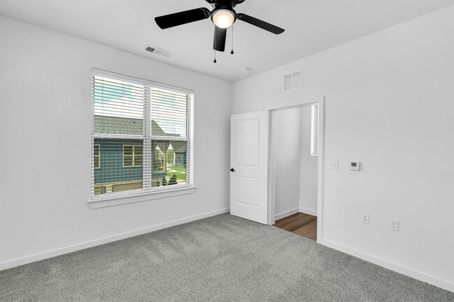 Photo - 1500 Bernard St